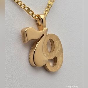 Vintage Avon Gold-Tone “79” Pendant Necklace 18'' Chain